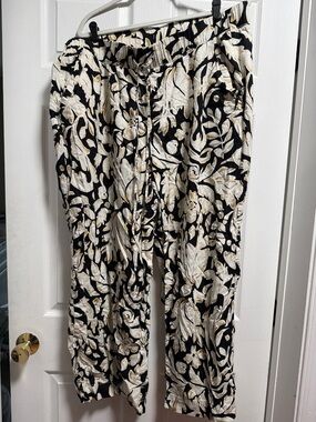 Lane Bryant Wide Leg Linen Pants with Black Cream Floral Print and Gold Accents